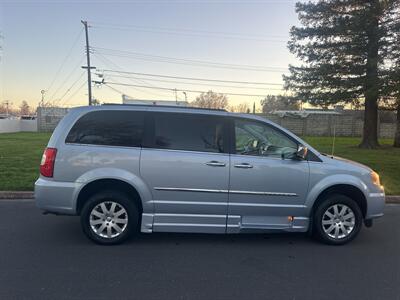2012 Chrysler Town & Country Handicap Wheelchair accessible van   - Photo 10 - Sacramento, CA 95821