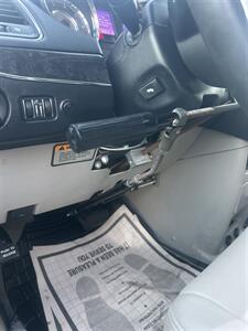 2012 Chrysler Town & Country Handicap Wheelchair accessible van   - Photo 27 - Sacramento, CA 95821