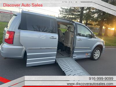 2012 Chrysler Town & Country Handicap Wheelchair accessible van   - Photo 7 - Sacramento, CA 95821