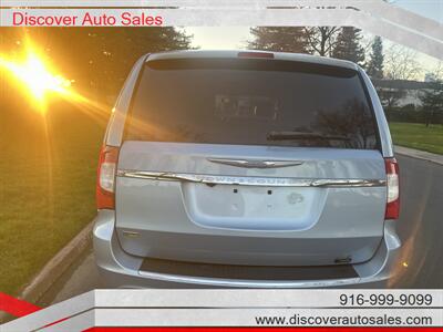 2012 Chrysler Town & Country Handicap Wheelchair accessible van   - Photo 12 - Sacramento, CA 95821
