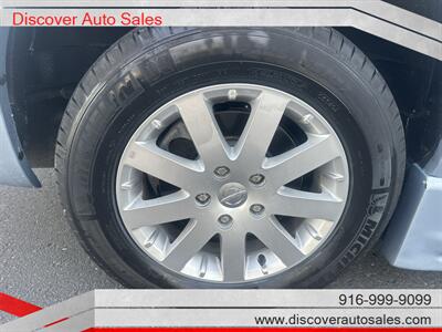 2012 Chrysler Town & Country Handicap Wheelchair accessible van   - Photo 29 - Sacramento, CA 95821