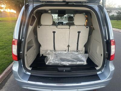 2012 Chrysler Town & Country Handicap Wheelchair accessible van   - Photo 28 - Sacramento, CA 95821