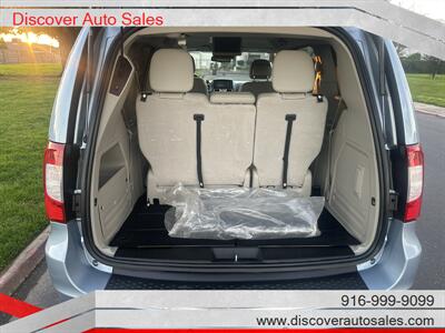 2012 Chrysler Town & Country Handicap Wheelchair accessible van   - Photo 28 - Sacramento, CA 95821