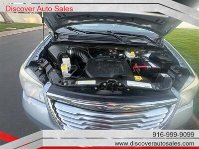 2012 Chrysler Town & Country Handicap Wheelchair accessible van   - Photo 30 - Sacramento, CA 95821