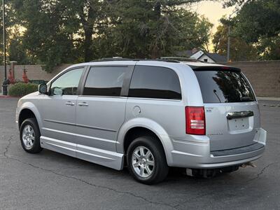 2009 Chrysler Town & Country Touring HANDICAP WHEELCHAIR ACCESSIBLE VAN - Photo 15 - Sacramento, CA 95821