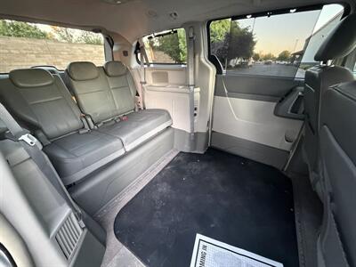 2009 Chrysler Town & Country Touring HANDICAP WHEELCHAIR ACCESSIBLE VAN - Photo 4 - Sacramento, CA 95821