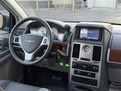 2009 Chrysler Town & Country Touring HANDICAP WHEELCHAIR ACCESSIBLE VAN - Photo 17 - Sacramento, CA 95821