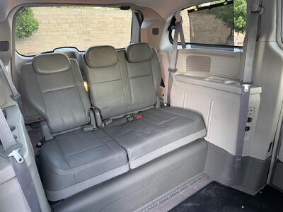 2009 Chrysler Town & Country Touring HANDICAP WHEELCHAIR ACCESSIBLE VAN - Photo 5 - Sacramento, CA 95821