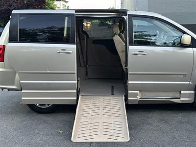 2015 Dodge Grand Caravan SXT  HANDICAP WHEELCHAIR ACCESSIBLE VAN - Photo 14 - Sacramento, CA 95821