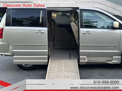 2015 Dodge Grand Caravan SXT  HANDICAP WHEELCHAIR ACCESSIBLE VAN - Photo 14 - Sacramento, CA 95821