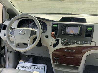 2014 Toyota Sienna XLE 8-Passenger - Photo 14 - Sacramento, CA 95821