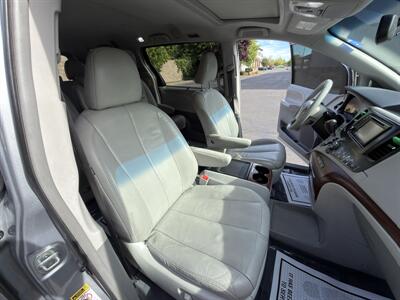 2014 Toyota Sienna XLE 8-Passenger - Photo 15 - Sacramento, CA 95821