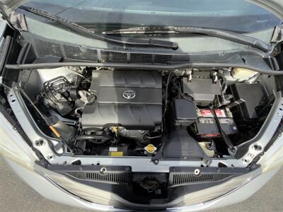2014 Toyota Sienna XLE 8-Passenger - Photo 18 - Sacramento, CA 95821