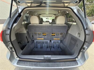 2014 Toyota Sienna XLE 8-Passenger - Photo 12 - Sacramento, CA 95821
