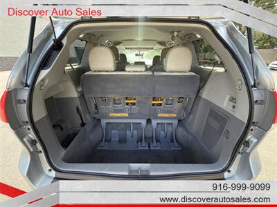 2014 Toyota Sienna XLE 8-Passenger - Photo 12 - Sacramento, CA 95821
