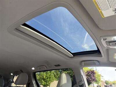 2014 Toyota Sienna XLE 8-Passenger - Photo 19 - Sacramento, CA 95821