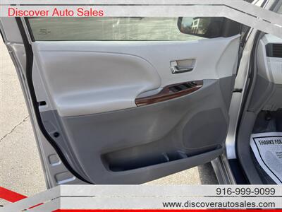 2014 Toyota Sienna XLE 8-Passenger - Photo 10 - Sacramento, CA 95821