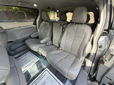 2014 Toyota Sienna XLE 8-Passenger - Photo 8 - Sacramento, CA 95821