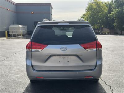 2014 Toyota Sienna XLE 8-Passenger - Photo 4 - Sacramento, CA 95821