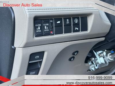 2022 Honda Odyssey Touring HANDICAP WHEELCHAIR ACCESSIBLE VAN - Photo 19 - Sacramento, CA 95821
