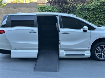 2022 Honda Odyssey Touring HANDICAP WHEELCHAIR ACCESSIBLE VAN - Photo 4 - Sacramento, CA 95821