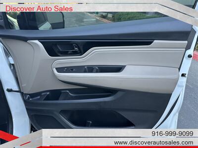 2022 Honda Odyssey Touring HANDICAP WHEELCHAIR ACCESSIBLE VAN - Photo 15 - Sacramento, CA 95821