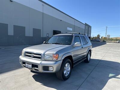 2001 Nissan Pathfinder SE  