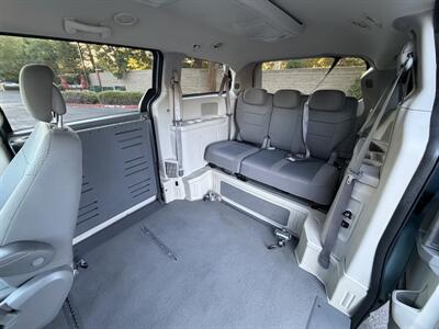 2010 Chrysler Town & Country Touring  HANDICAP WHEELCHAIR ACCESSIBLE VAN - Photo 18 - Sacramento, CA 95821