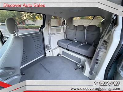 2010 Chrysler Town & Country Touring  HANDICAP WHEELCHAIR ACCESSIBLE VAN - Photo 18 - Sacramento, CA 95821