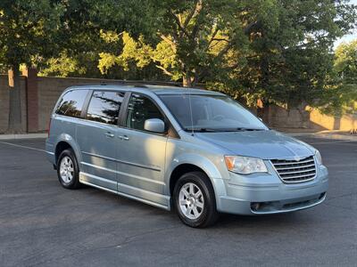 2010 Chrysler Town & Country Touring  HANDICAP WHEELCHAIR ACCESSIBLE VAN - Photo 3 - Sacramento, CA 95821