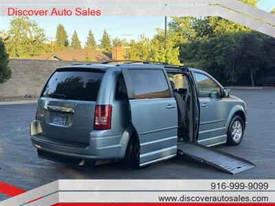 2010 Chrysler Town & Country Touring  HANDICAP WHEELCHAIR ACCESSIBLE VAN - Photo 5 - Sacramento, CA 95821