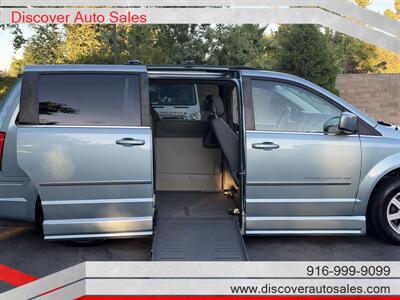 2010 Chrysler Town & Country Touring  HANDICAP WHEELCHAIR ACCESSIBLE VAN - Photo 4 - Sacramento, CA 95821