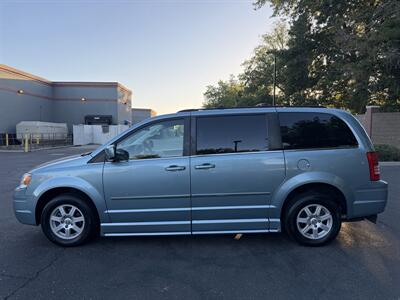 2010 Chrysler Town & Country Touring  HANDICAP WHEELCHAIR ACCESSIBLE VAN - Photo 6 - Sacramento, CA 95821