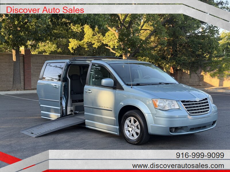 2010 Chrysler Town & Country Touring  HANDICAP WHEELCHAIR ACCESSIBLE VAN - Photo 1 - Sacramento, CA 95821