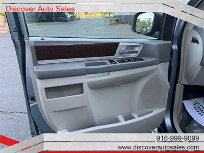 2010 Chrysler Town & Country Touring  HANDICAP WHEELCHAIR ACCESSIBLE VAN - Photo 15 - Sacramento, CA 95821