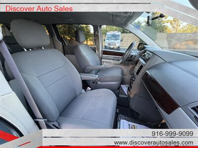 2010 Chrysler Town & Country Touring  HANDICAP WHEELCHAIR ACCESSIBLE VAN - Photo 14 - Sacramento, CA 95821