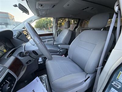 2010 Chrysler Town & Country Touring  HANDICAP WHEELCHAIR ACCESSIBLE VAN - Photo 16 - Sacramento, CA 95821