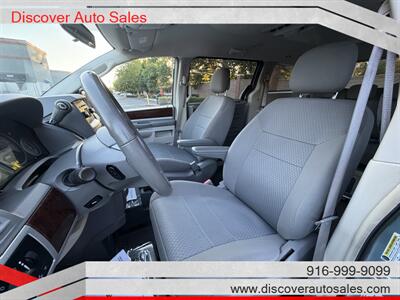 2010 Chrysler Town & Country Touring  HANDICAP WHEELCHAIR ACCESSIBLE VAN - Photo 16 - Sacramento, CA 95821
