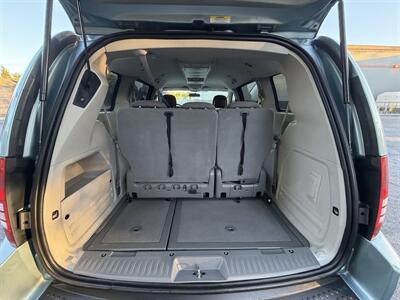 2010 Chrysler Town & Country Touring  HANDICAP WHEELCHAIR ACCESSIBLE VAN - Photo 13 - Sacramento, CA 95821
