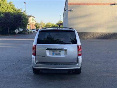 2008 Chrysler Town & Country Touring  HANDICAP WHEELCHAIR ACCESSIBLE VAN - Photo 8 - Sacramento, CA 95821