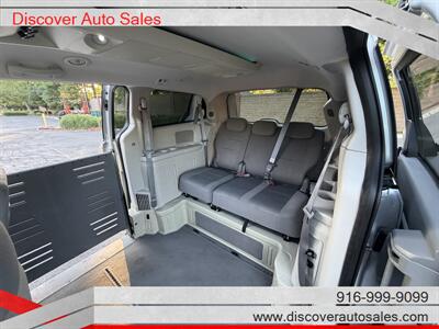 2008 Chrysler Town & Country Touring  HANDICAP WHEELCHAIR ACCESSIBLE VAN - Photo 20 - Sacramento, CA 95821