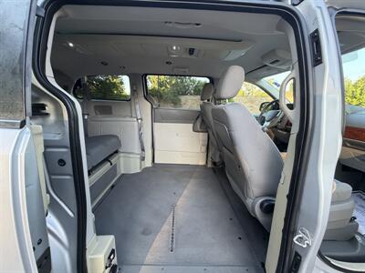 2008 Chrysler Town & Country Touring  HANDICAP WHEELCHAIR ACCESSIBLE VAN - Photo 15 - Sacramento, CA 95821