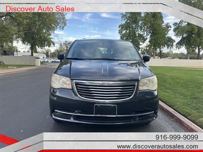 2014 Chrysler Town & Country Touring  HANDICAP WHEELCHAIR ACCESSIBLE VAN - Photo 5 - Sacramento, CA 95821