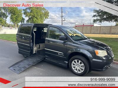 2014 Chrysler Town & Country Touring  HANDICAP WHEELCHAIR ACCESSIBLE VAN - Photo 1 - Sacramento, CA 95821