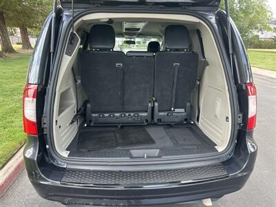 2014 Chrysler Town & Country Touring  HANDICAP WHEELCHAIR ACCESSIBLE VAN - Photo 21 - Sacramento, CA 95821