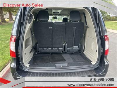2014 Chrysler Town & Country Touring  HANDICAP WHEELCHAIR ACCESSIBLE VAN - Photo 21 - Sacramento, CA 95821