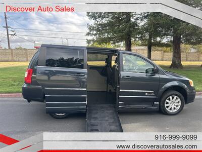 2014 Chrysler Town & Country Touring  HANDICAP WHEELCHAIR ACCESSIBLE VAN - Photo 2 - Sacramento, CA 95821