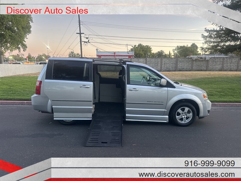 2010 Dodge Grand Caravan SXT HANDICAP WHEELCHAIR ACCESSIBLE VAN - Photo 1 - Sacramento, CA 95821