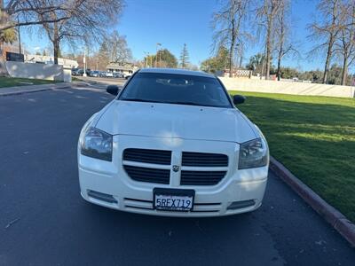 2005 Dodge Magnum SXT  