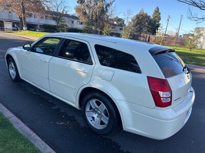 2005 Dodge Magnum SXT   - Photo 8 - Sacramento, CA 95821